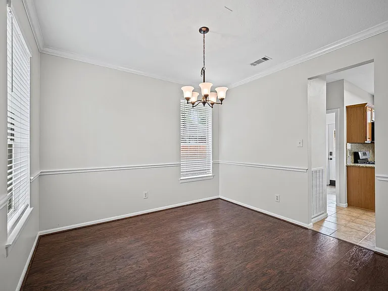 7 Grey Birch Pl — Photo 10