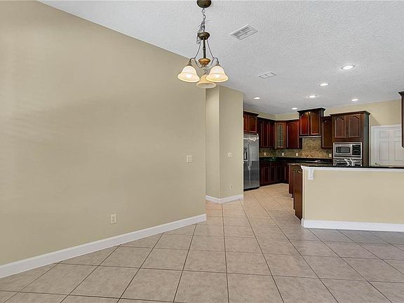 5th image of 5408 Oak Terrace Dr