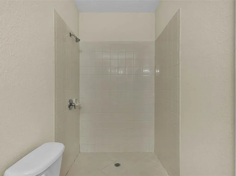 2889 Seymore St — Photo 20