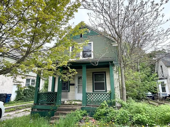 2535 Flushing Rd, Flint, MI 48504