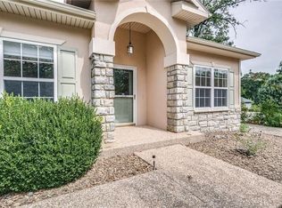 2 Betty Ln, Bella Vista, AR 72715