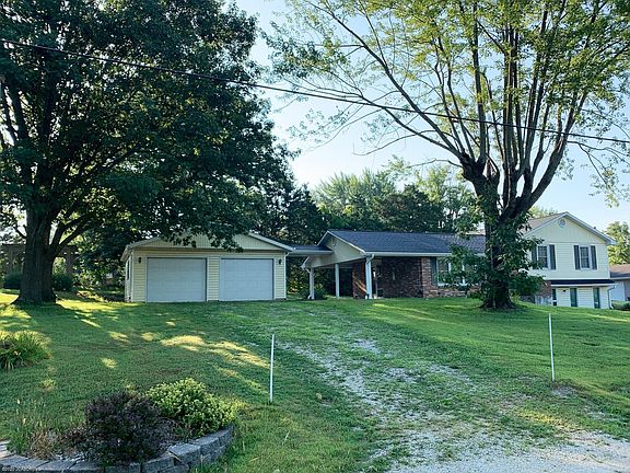3rd image of 115 Boeckman Dr