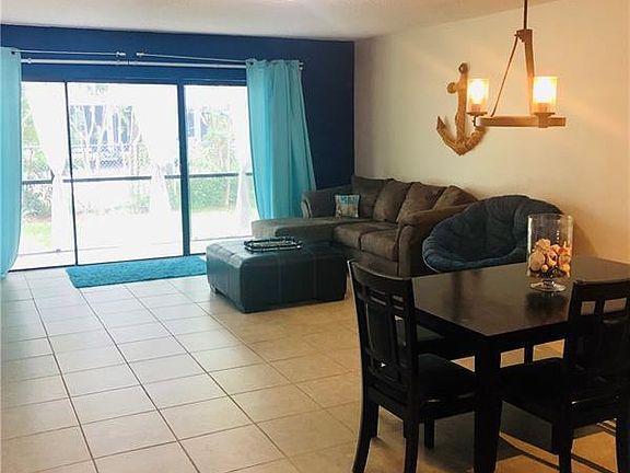 5th image of 170 SE 7th St APT 3