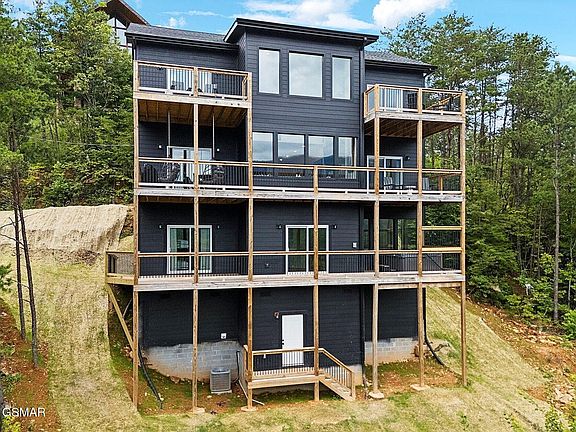 5th image of 3959 Duck Hollow Rd
