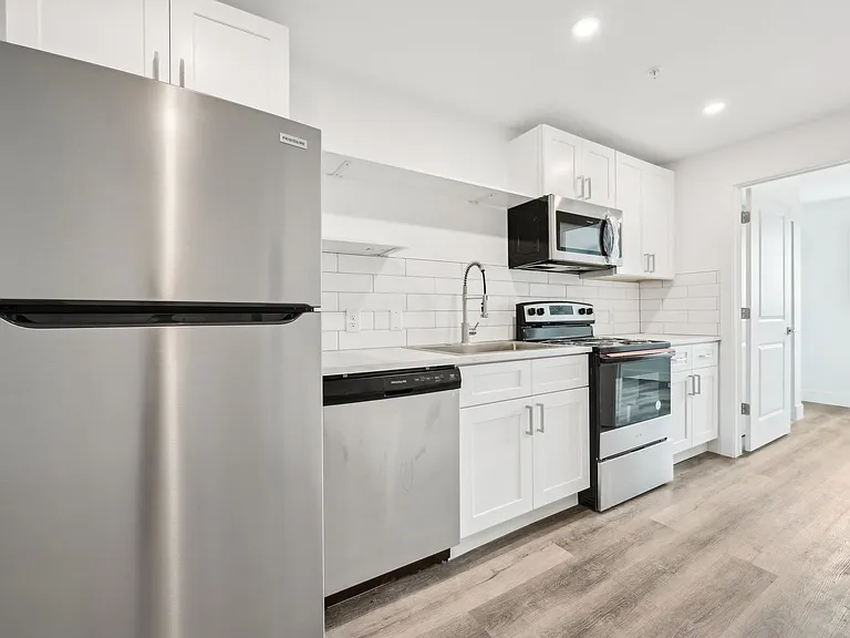 11800 E Colfax — Photo 17