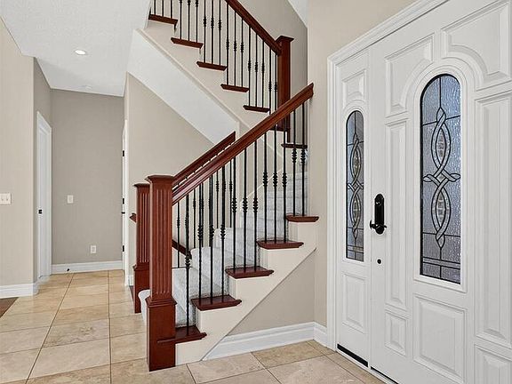3rd image of 9 Cobblestone Ln