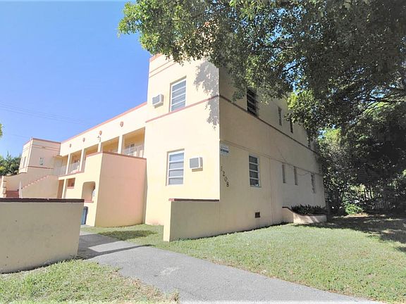 3rd image of 1208 71st St APT 02