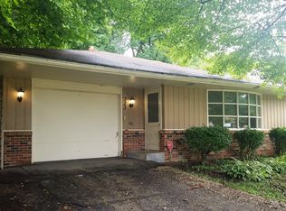 323 Dawn Ave, Rockford, IL 61107