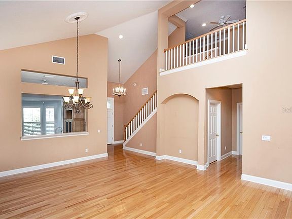 3rd image of 3420 Heards Ferry Dr