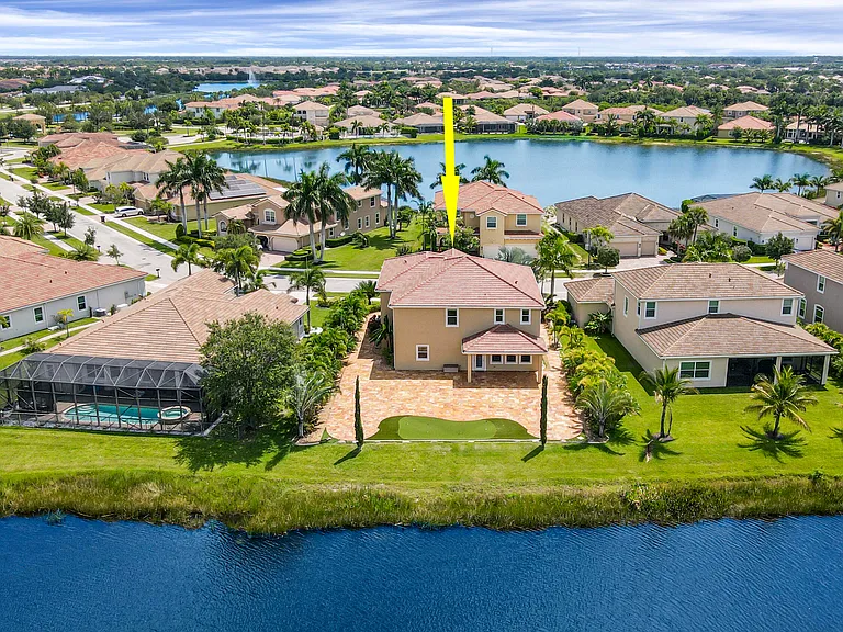 12101 SW Aventino Dr — Photo 43