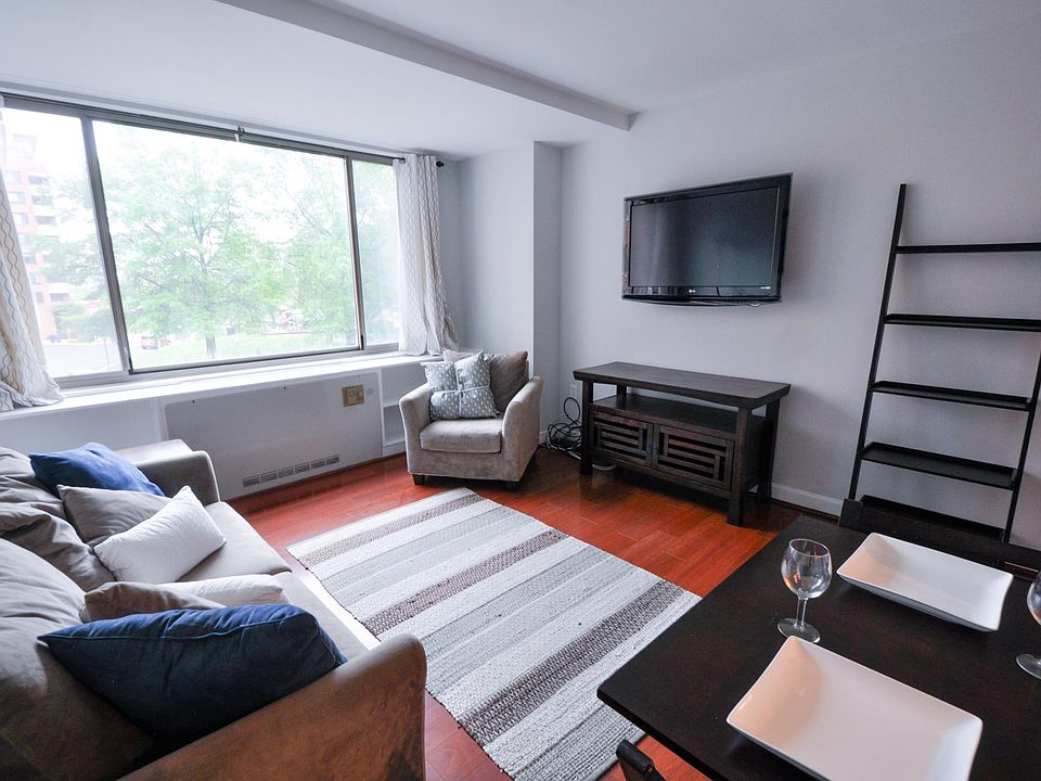 1st image of 1111 Arlington Blvd APT 404