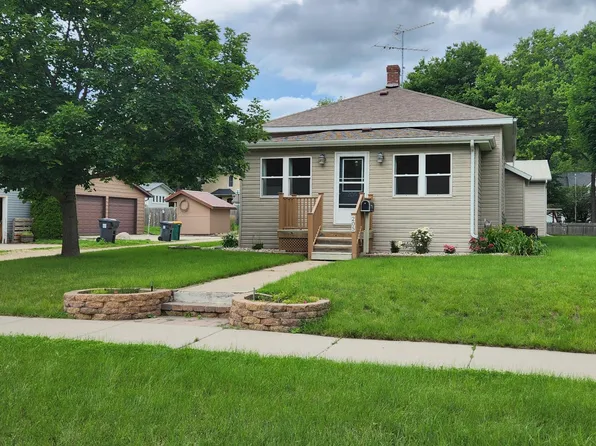 205 N 6th St, Marshall, MN 56258