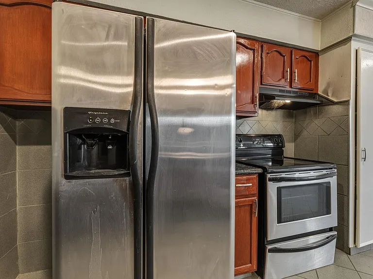 5211 Court Rd — Photo 8