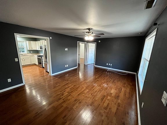5th image of 100 Jones St