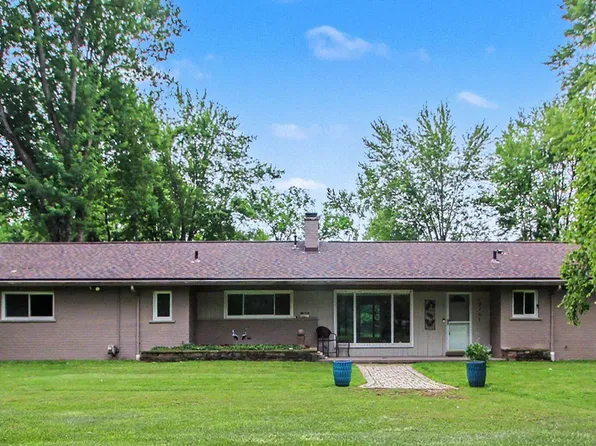 20761 W Thirteen Mile Rd, Beverly Hills, MI 48025