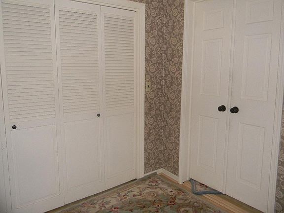 4th image of 716 Court St