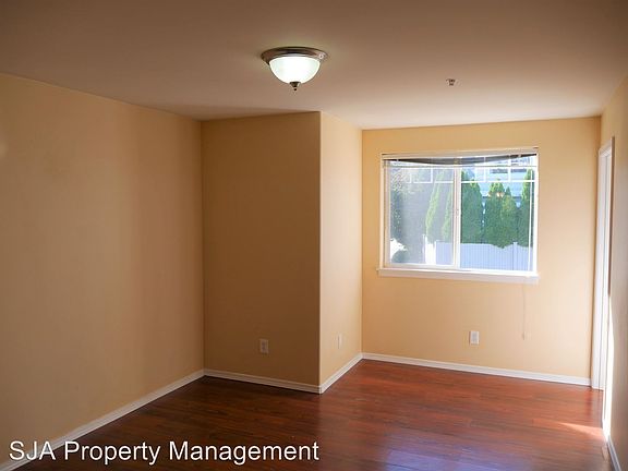 2nd image of 2619 143rd St SW