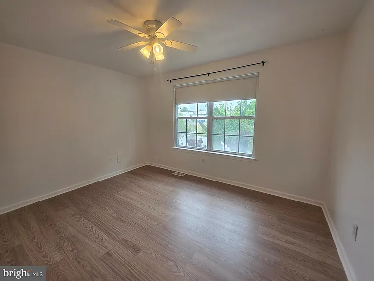 138 Persimmon St — Photo 36