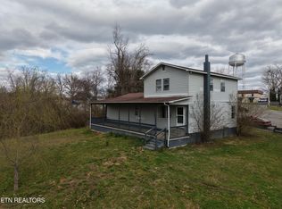 518 Flatt Spur Rd, Jamestown, TN 38556