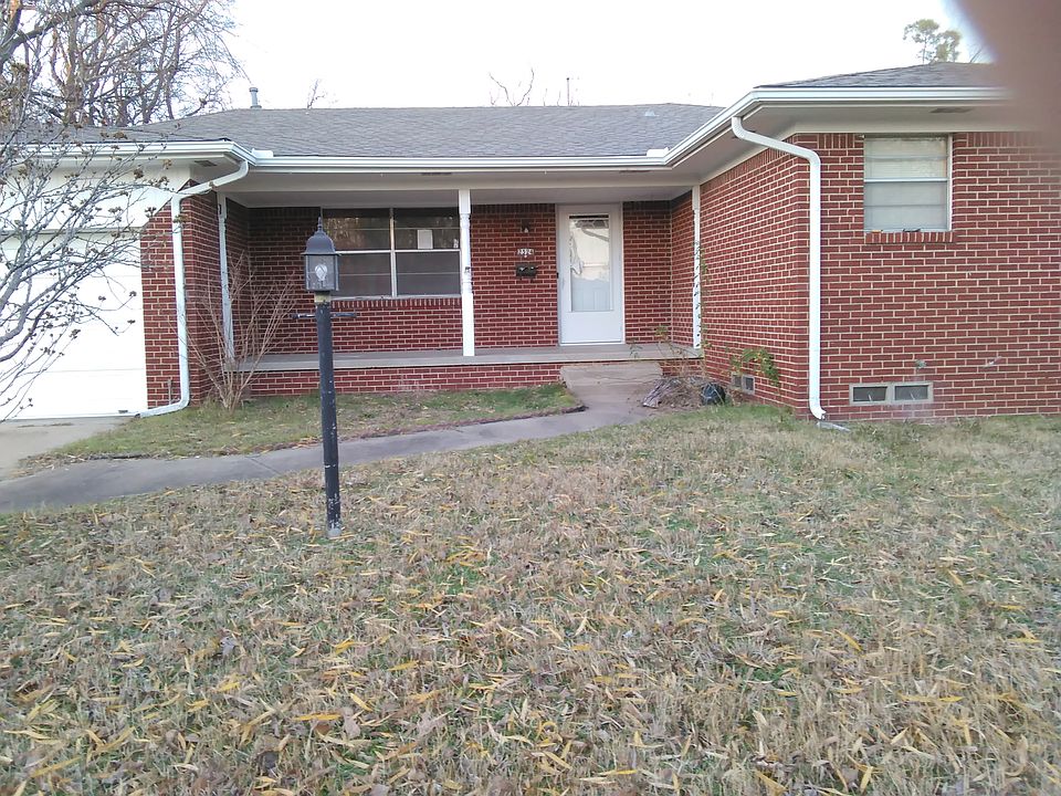 2nd image of 2324 S 82nd Ave E