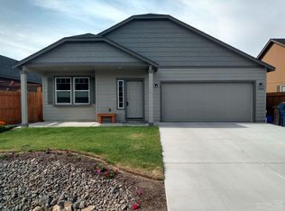 3404 NW Dogwood Ave, Redmond, OR 97756