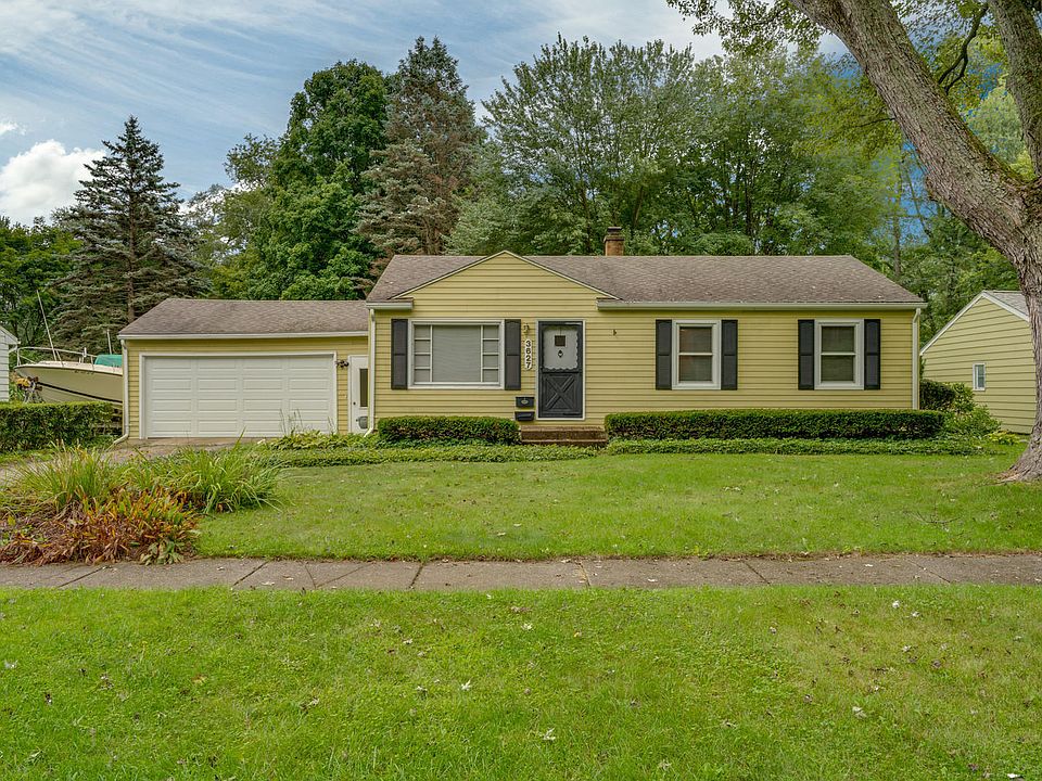 1st image of 3627 Iroquois Trl
