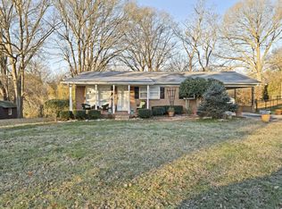 107 Maple Dr, Mount Holly, NC 28120