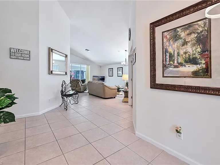 6453 Autumn Woods Blvd — Photo 4