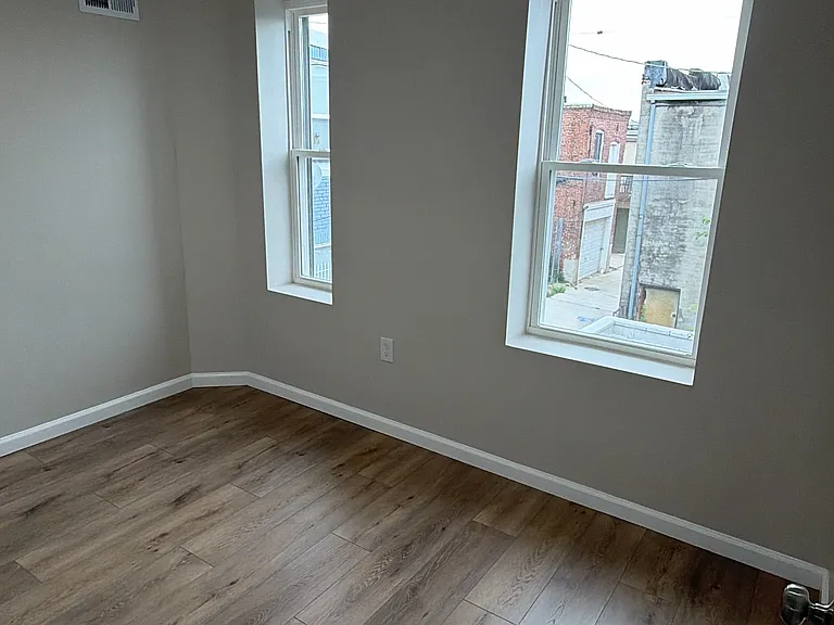 211 N Collington Ave — Photo 3