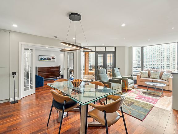 5th image of 500 W Harbor Dr Unit 1020