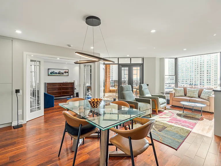 500 W Harbor Dr #1020 — Photo 5
