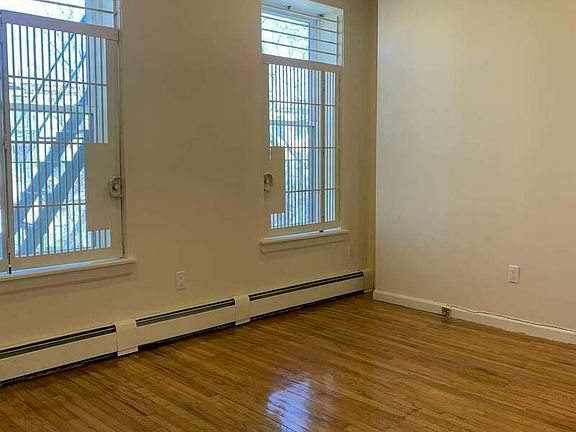 3rd image of 145 Madison St #2R