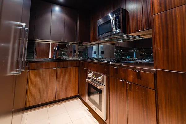 Rented by R New York | media 25