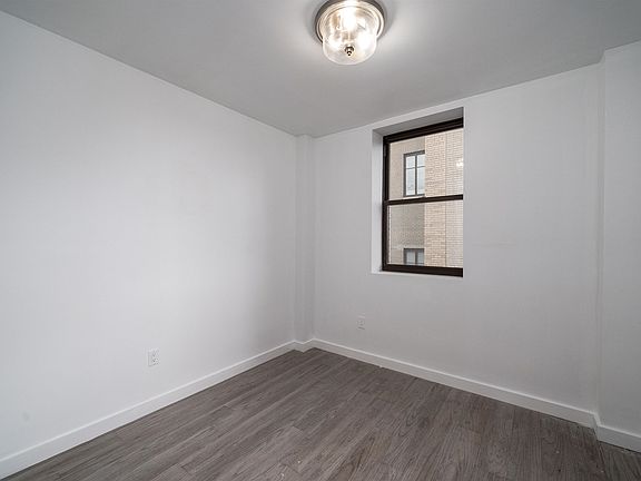 5th image of 201 Cornelison Ave #502