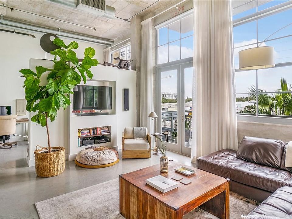 1st image of 444 NW 1st Avenue #305