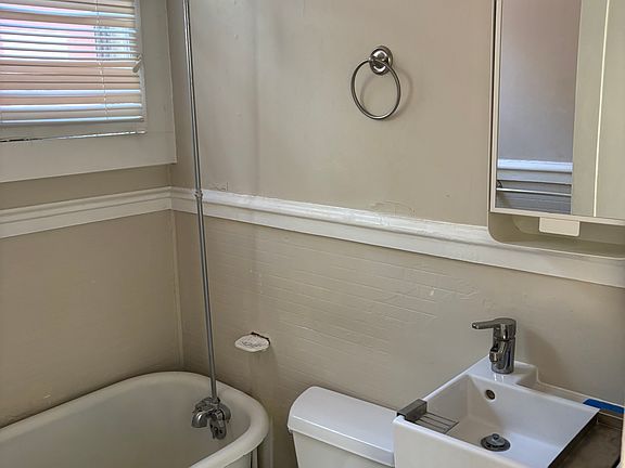 5th image of 188 Cleveland Ave APT 2