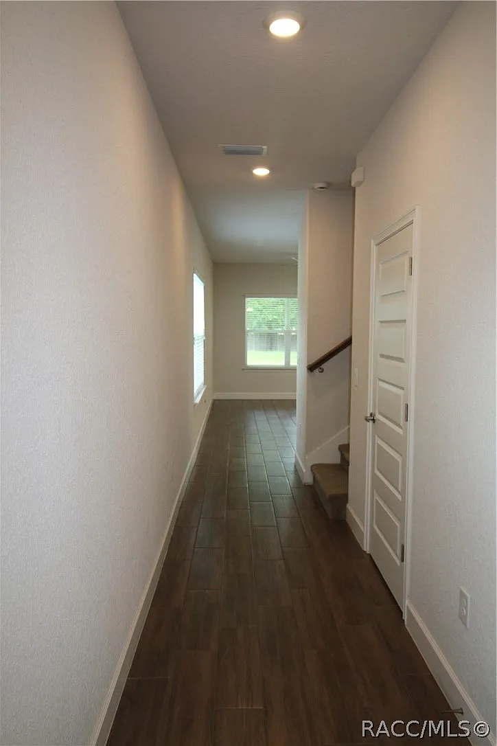3 bed, 2.5 bath, 1728 sqft, $1,700 — Photo 4