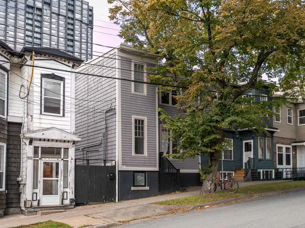 1156 Queen St #1154, Halifax, NS B3H 2S3