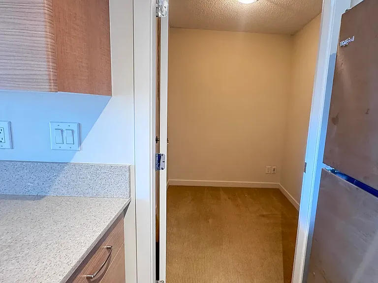928 Homer St — Photo 11