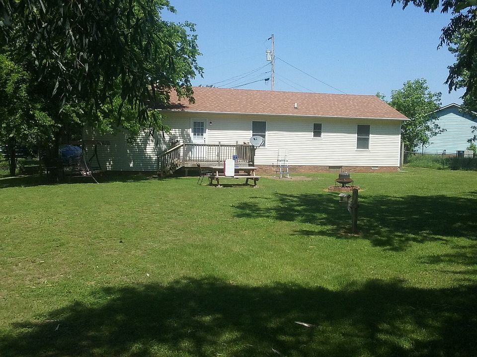 2nd image of 426 9th Ct S