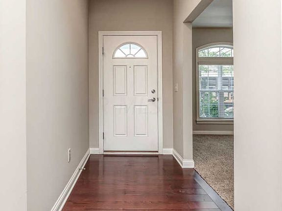 5th image of 1583 Linkhorn Dr