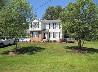 1215 Deer Trace Ct, Madisonville, KY 42431