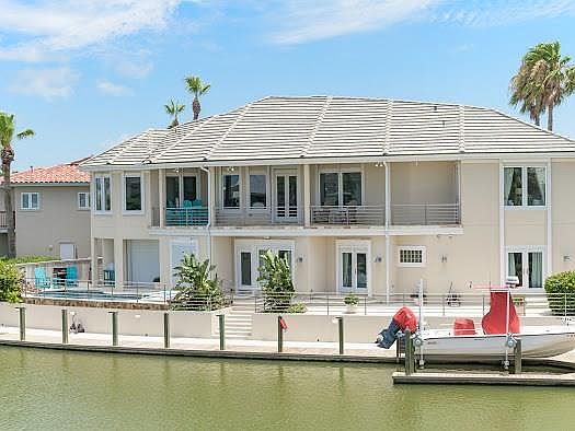1st image of 10 Kingfisher Ln