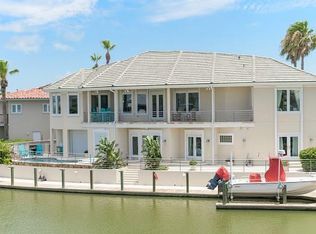 10 Kingfisher Ln, Rockport, TX 78382