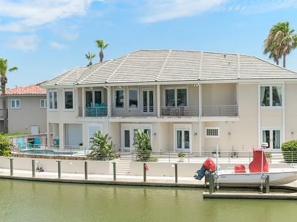 10 Kingfisher Ln, Rockport, TX 78382