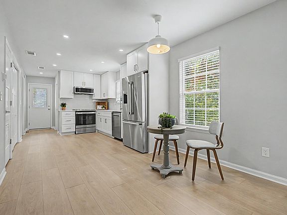 2nd image of 1520 Elberta Dr