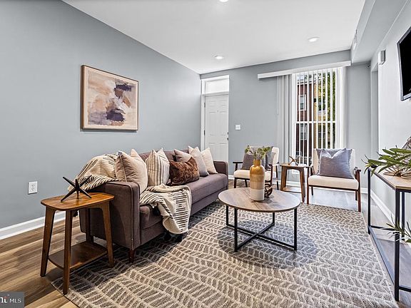 2nd image of 1629 E Oliver St