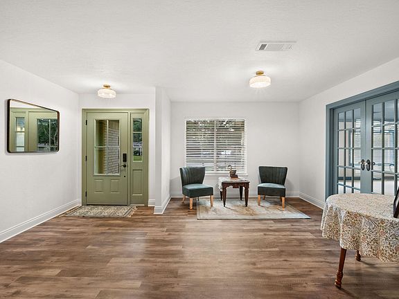 4th image of 2030 Glenhaven St
