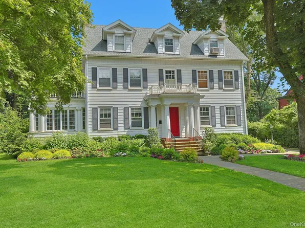 49 Overlook Circle, New Rochelle, NY 10804