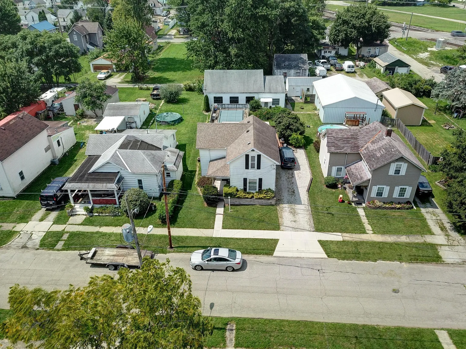 229 N Grand Ave photo 1